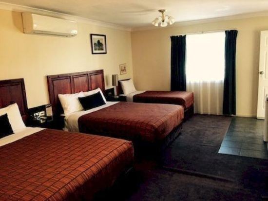 Comfort Inn Suites Georgian Albury Hotel Price Address Reviews
