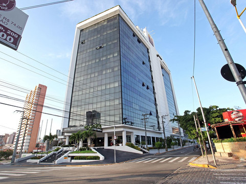 普拉亚塞罗酒店