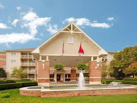 主流套房酒店及会议中心