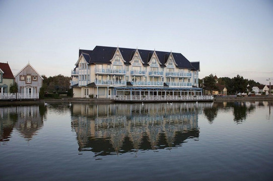 美人沙丘乡村俱乐部皮埃尔假日酒店