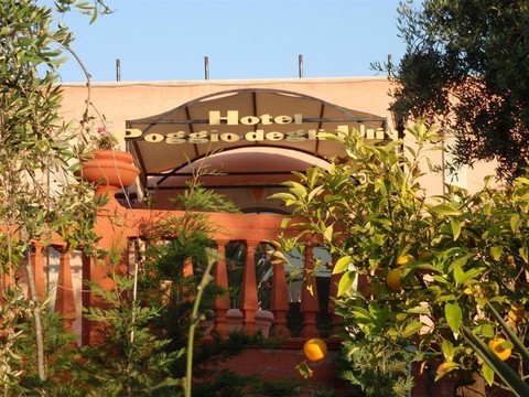 德利波吉奥酒店