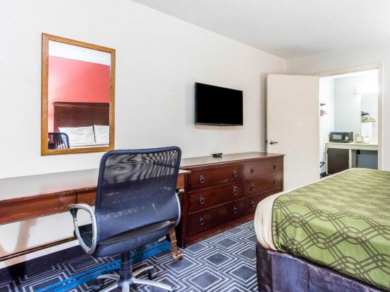 Econo Lodge Lanett Room Type - Room, 1 King Bed, Accessible, Non Smoking