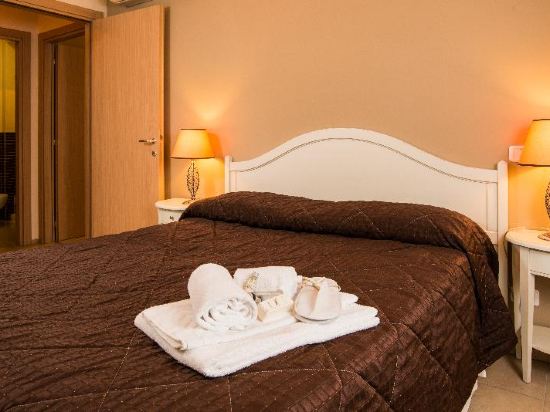 Santa Giulia Hotel e Residence Room Type - Two-Bedroom Apartment Santa Giulia Hotel e Residence Room Type - Two-Bedroom Apartment