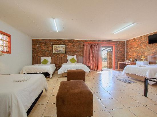 Airport Bird & Game Lodge Room Type - Family Room Airport Bird & Game Lodge Room Type - Family Room