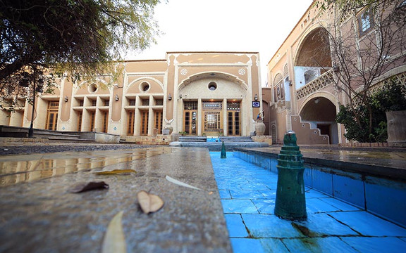 Hajiabad酒店住宿-Moshir al-Mamalek Garden Hotel