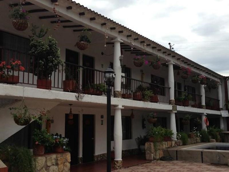 Carmen de Apicala酒店住宿-Hotel Villa Maritza