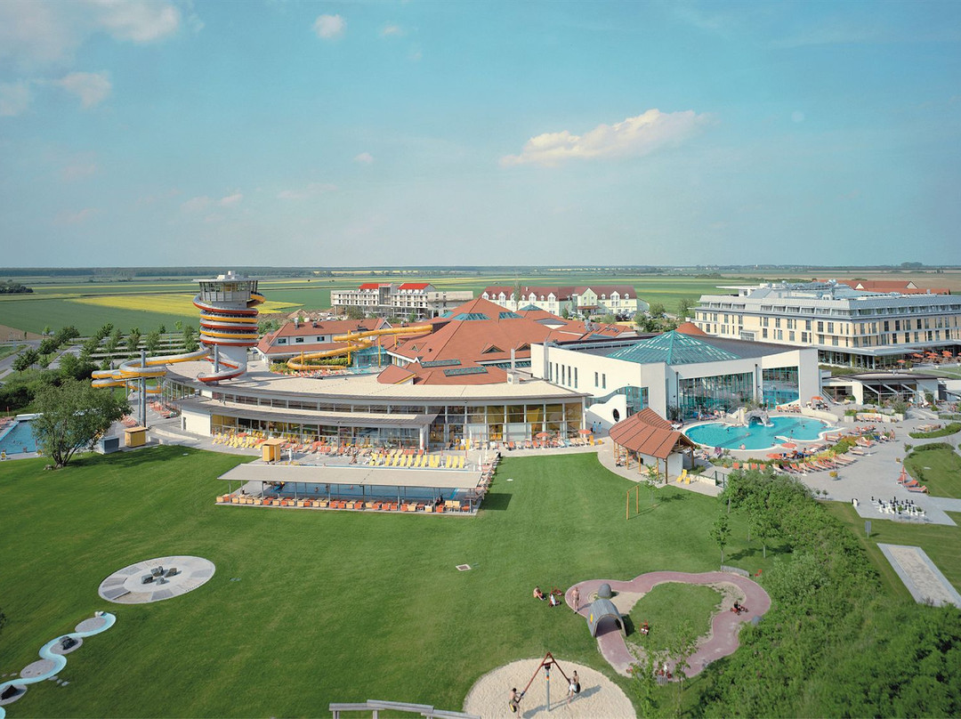 Nebersdorf酒店住宿-Thermenhotel Kurz