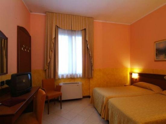 Hotel Majestic Room Type - Twin Room
