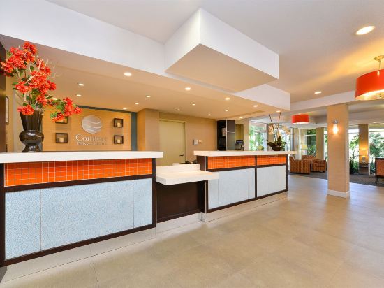 Comfort Inn Suites San Diego Zoo Seaworld Area San Diego Ca