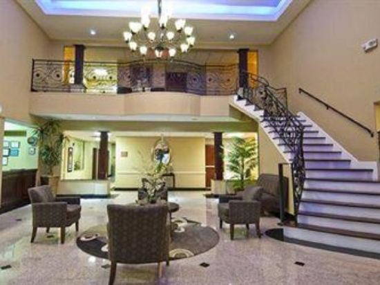 Comfort Suites Baytown Hotel Details Page Makemytrip Com