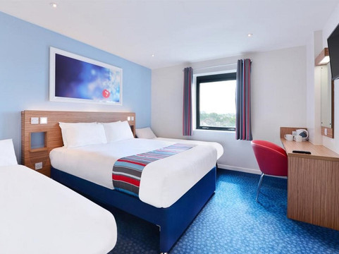 Travelodge Llanelli Central