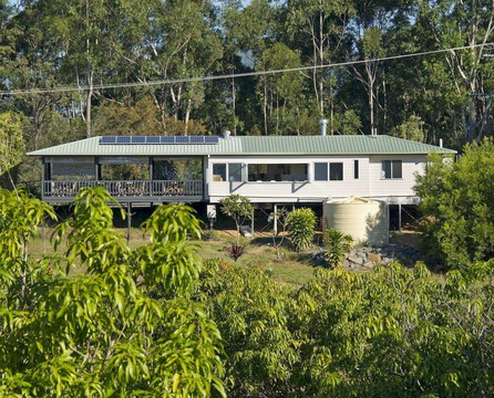 Glass House Mountains酒店住宿-格拉斯豪斯酒店