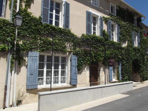 布拉沃酒店-官方