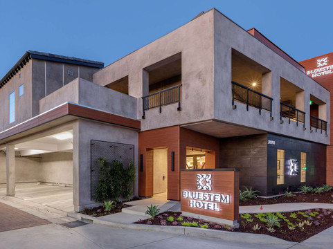 托伦斯酒店住宿-Bluestem Hotel, An Ascend Hotel Collection Member