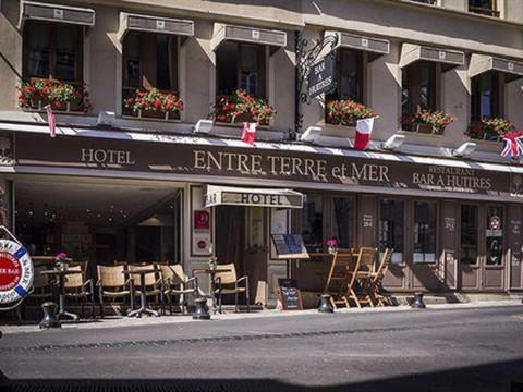 和地球之间的海酒店