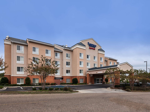 Farmerville酒店住宿-Fairfield by Marriott Inn & Suites Ruston