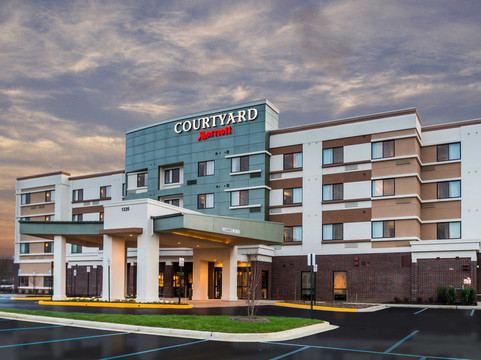 Lake Arbor酒店住宿-Courtyard Largo Medical Center Drive