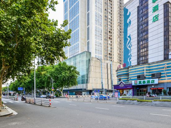 莫泰168(镇江八佰伴苏宁广场店)