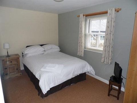 莱奇莱德酒店住宿-The Riverside