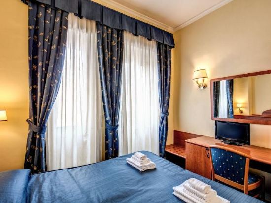 Hotel Laura Room Type - Twin Room