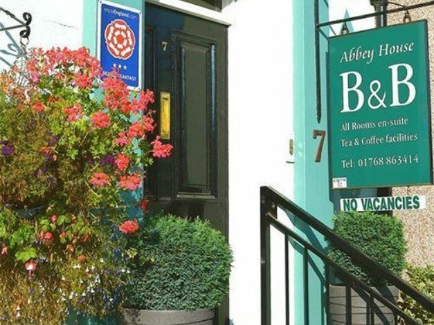 Brougham酒店住宿-Abbey House B&B