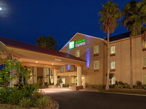 Holiday Inn Express & Suites Port Charlotte by IHG