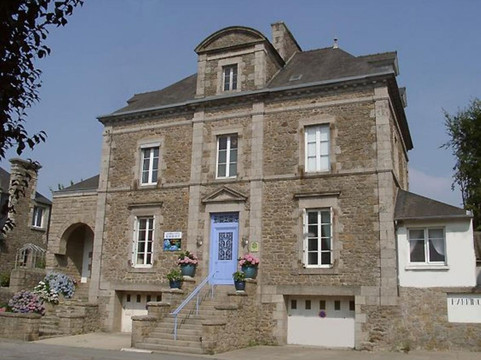 Pleslin-Trigavou酒店住宿-La Demeure aux Hortensias