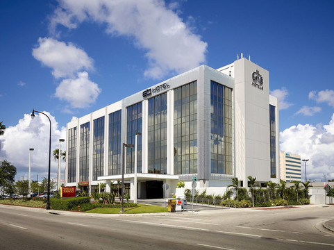 迈阿密斯普林斯酒店住宿-EB Hotel Miami Airport