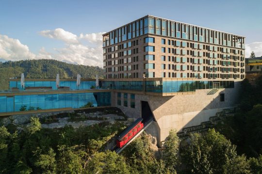 Bürgenstock Hotel & Alpine Spa-官方