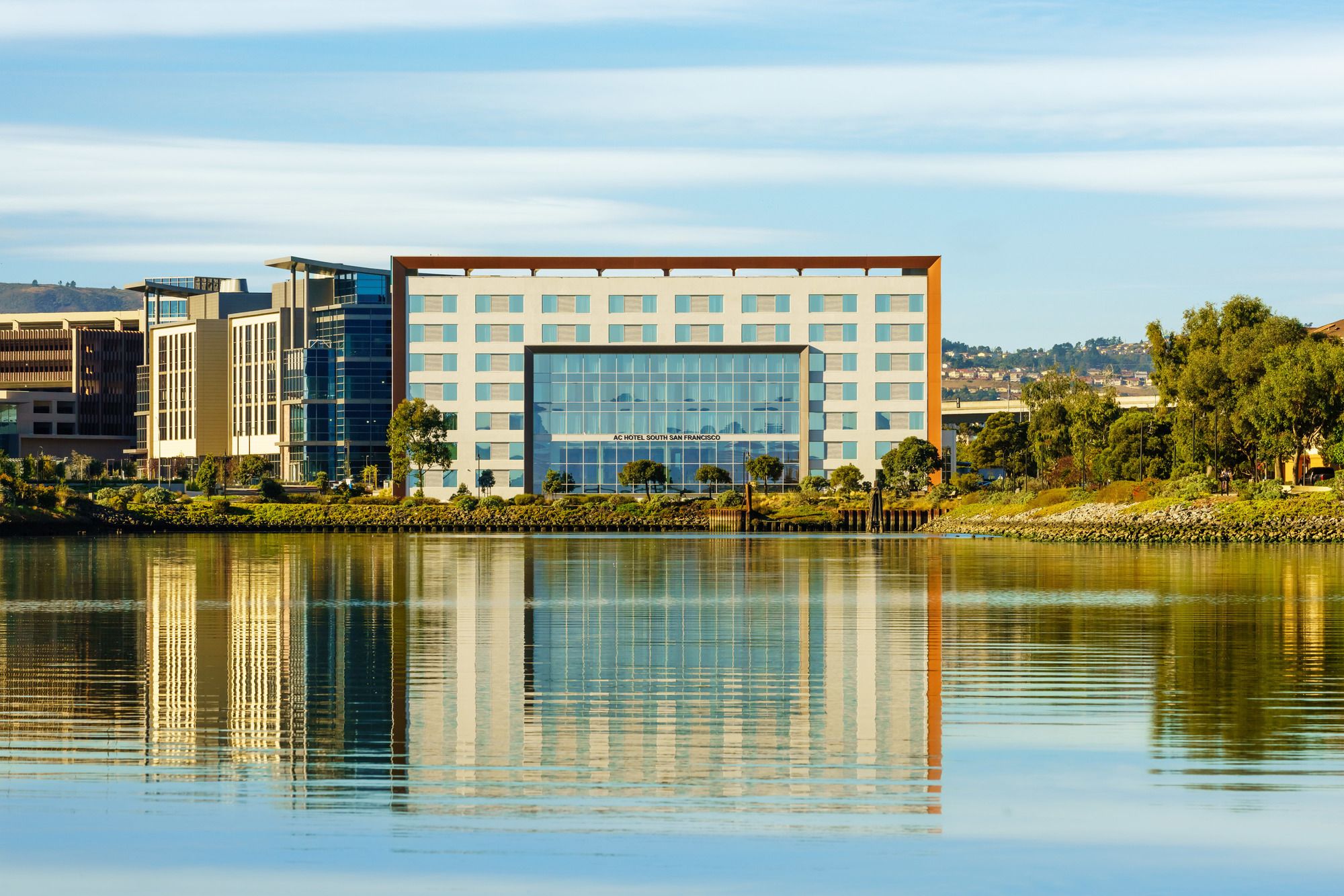 旧金山机场/牡蛎角海滨AC酒店-官方