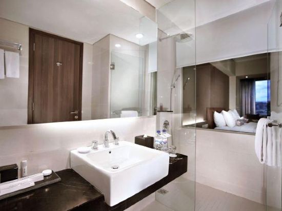 Aston Kupang Hotel & Convention Center Room Type - Deluxe Double or Twin Room