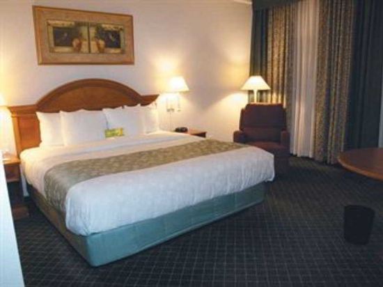 La Quinta Inn Suites By Wyndham Dallas Dfw Airport North Dallas