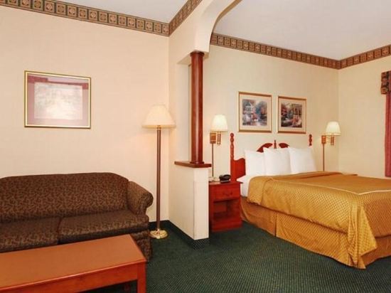 Comfort Suites Lombard Addison Dupage 1 1 5 Price Address