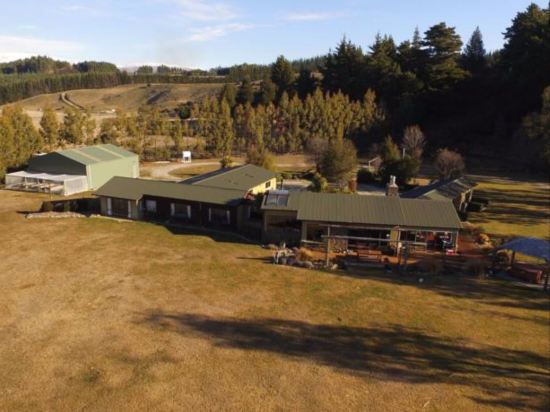 Mt Maude Country Lodge Queenstown Lakes Price Address Reviews
