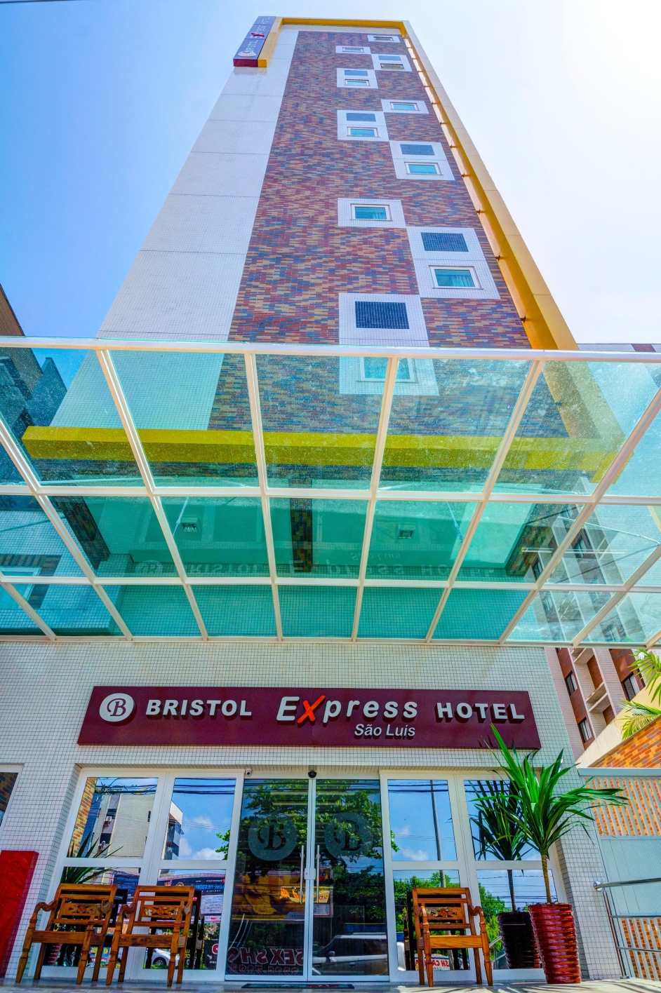 圣路易斯专业酒店-官方