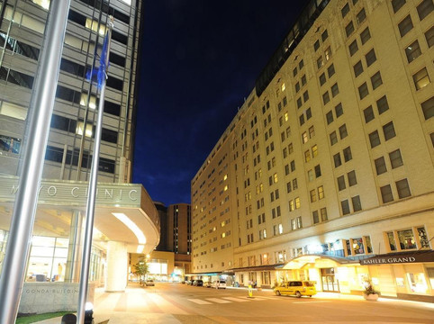 The Towers At The Kahler Grand