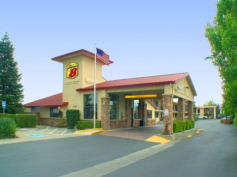 Orland酒店住宿-康宁速8酒店