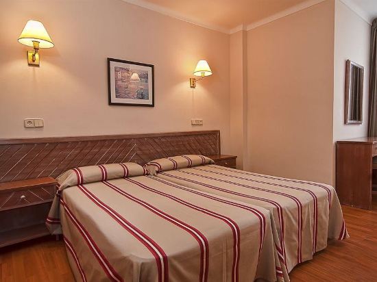Apartamentos Carlos V Room Type - One-Bedroom Apartment