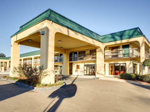 Raymond酒店住宿-西南品质套房酒店