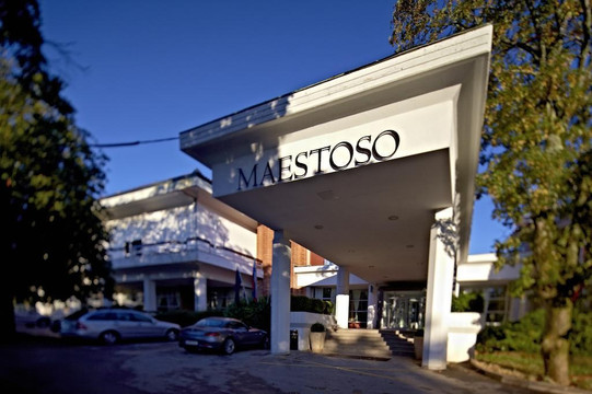 Hotel Maestoso