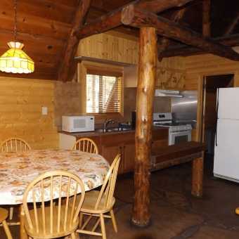 携程酒店 亚利桑那州山宾馆及小屋 Arizona Mountain Inn Cabins 预订