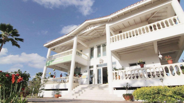 圣安德烈斯岛酒店住宿-Hosteria Mar y Sol