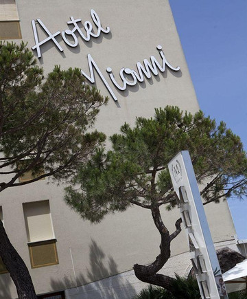 Milano Marittima酒店住宿-Color Miami Beach Family Hotel