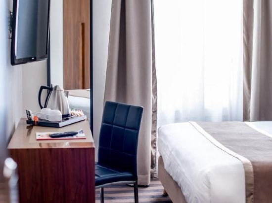 Art Hotel Eiffel Room Type - Double with Eiffel Tower View