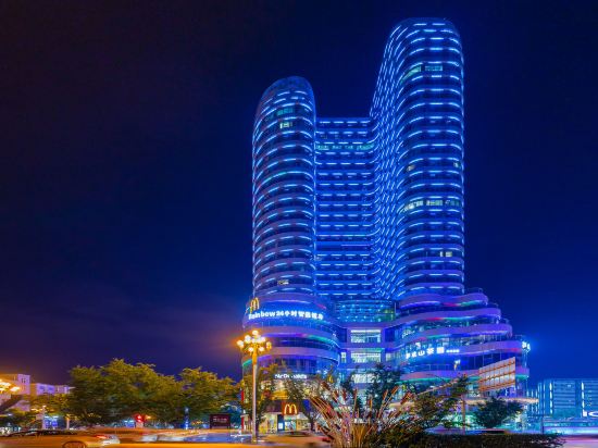 果果酒店(兴义汇金中心店)