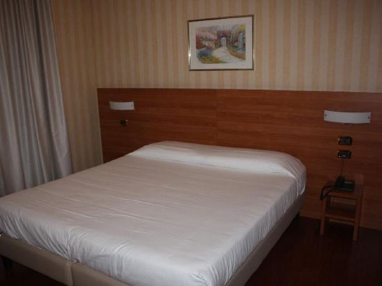 Hotel 2C Room Type - Double Room