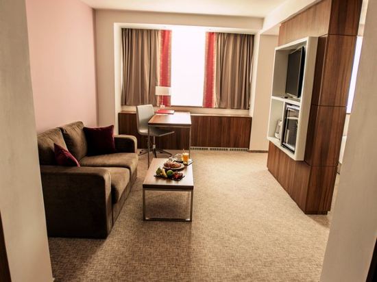 Ramada Plaza Hotel Craiova Contact