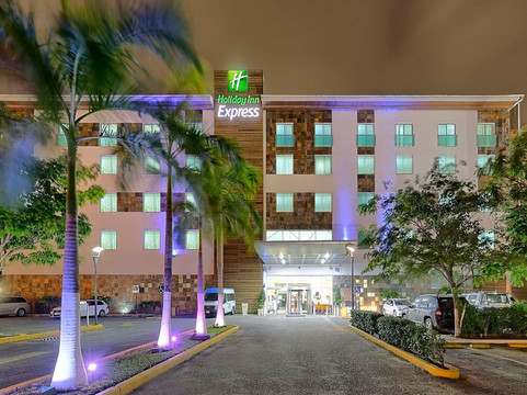 Tecolutilla酒店住宿-Holiday Inn Express Villahermosa Tabasco 2000 By IHG