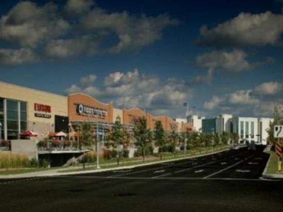 Comfort Inn Laval Montreal 𝐇𝐃 𝐏𝐡𝐨𝐭𝐨𝐬 𝐑𝐞𝐯𝐢𝐞𝐰𝐬