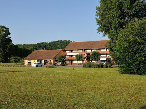 钟楼佩里格酒店